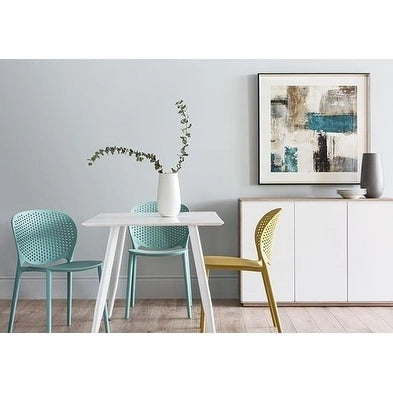 Chaise de jardin moderne en plastique empilable, sans accoudoirs, avec dossier à pois, idéale pour l'intérieur ou l'extérieur. Protection UV. Convient pour le jardin, la terrasse ou les repas en intérieur ou en extérieur.-3